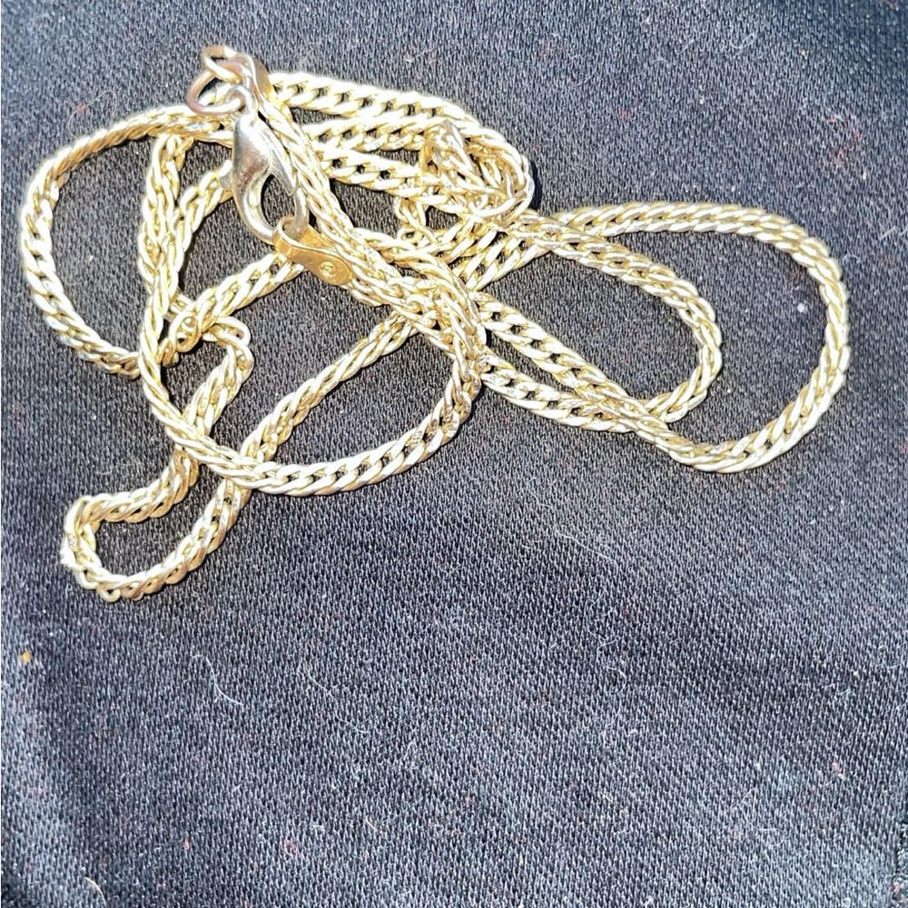 Elegant Gold Chain Necklace